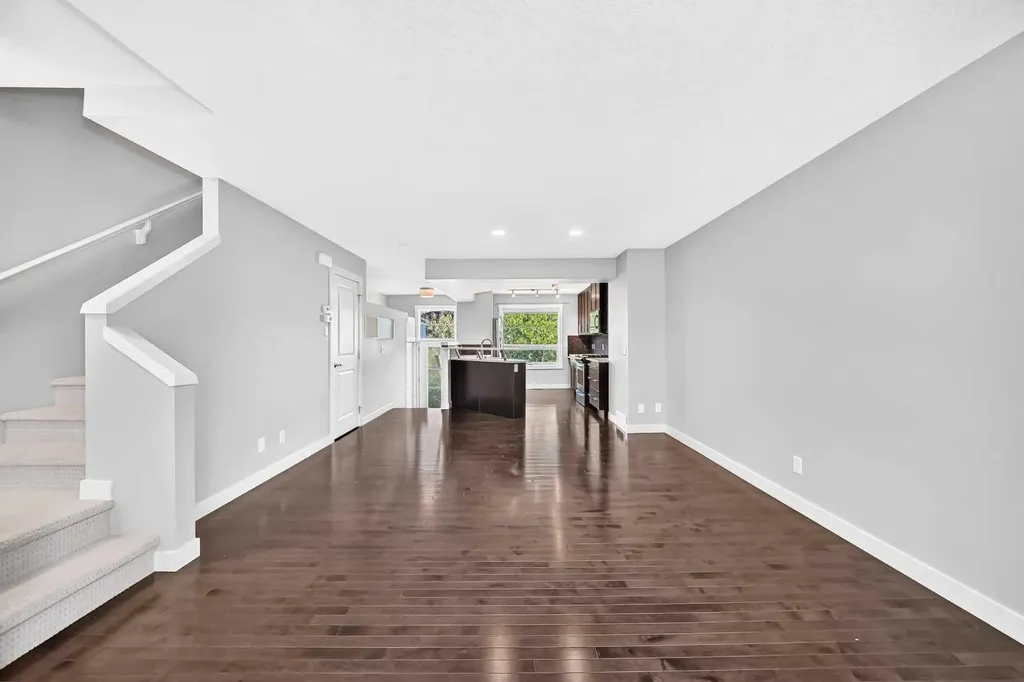 57 Aspen Hills Common SW Calgary AB T3H0R7