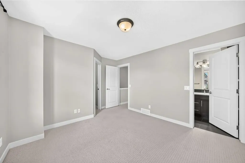 57 Aspen Hills Common SW Calgary AB T3H0R7