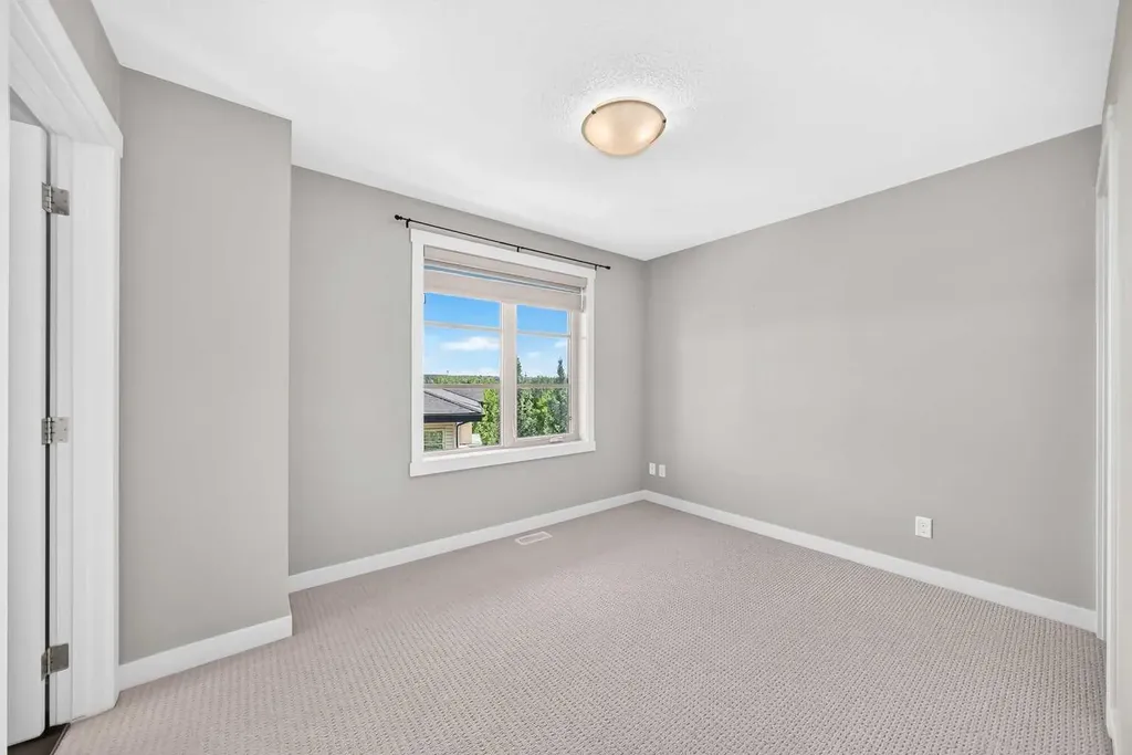 57 Aspen Hills Common SW Calgary AB T3H0R7