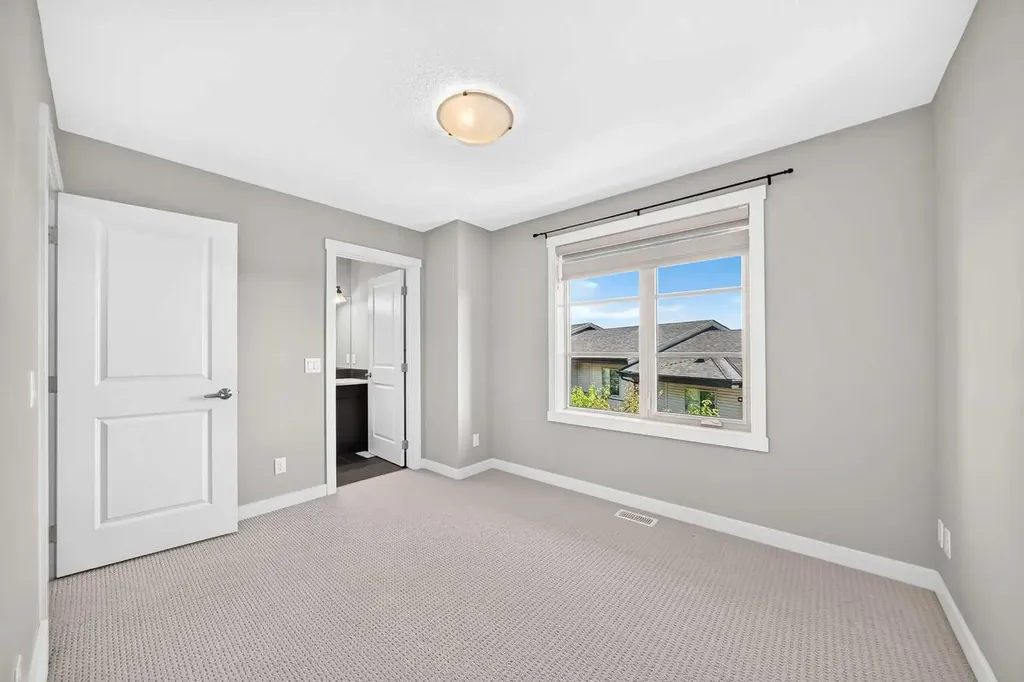 57 Aspen Hills Common SW Calgary AB T3H0R7