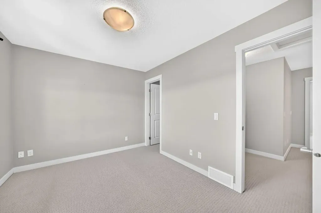 57 Aspen Hills Common SW Calgary AB T3H0R7