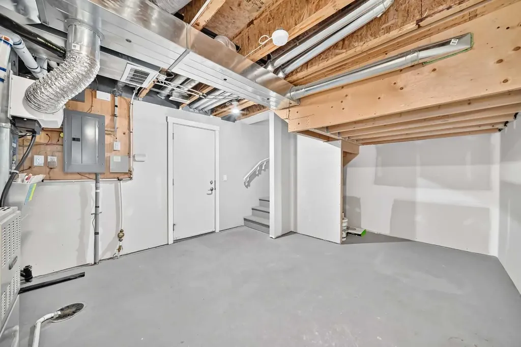 57 Aspen Hills Common SW Calgary AB T3H0R7
