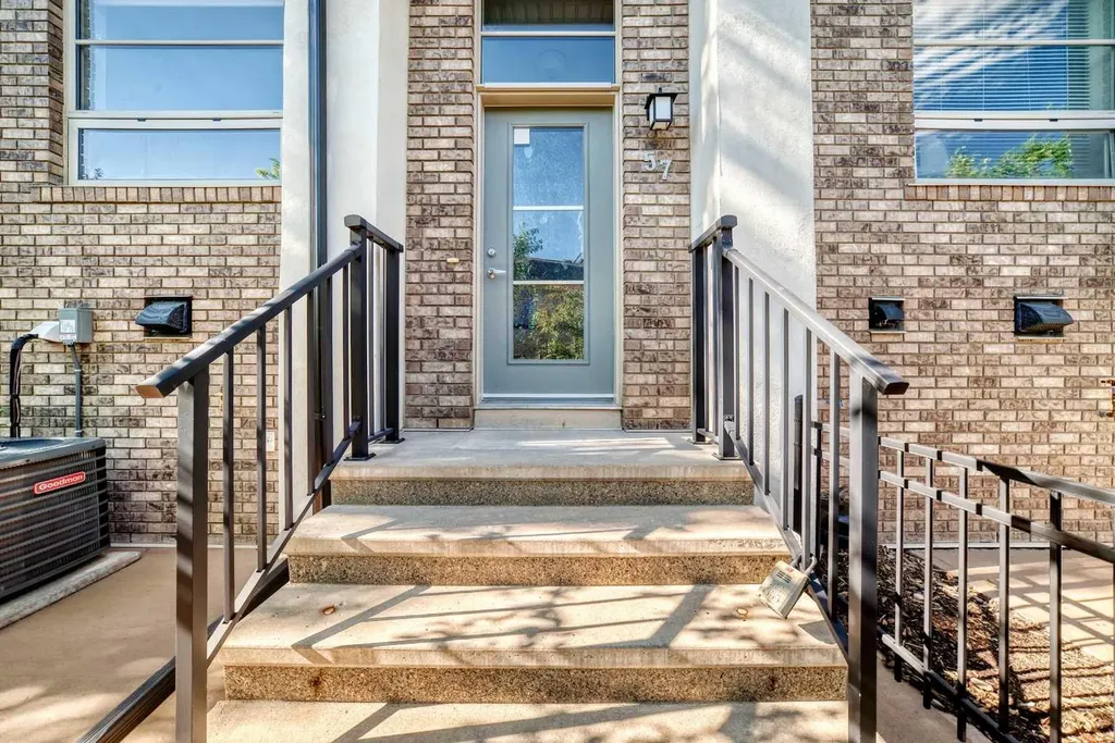 57 Aspen Hills Common SW Calgary AB T3H0R7