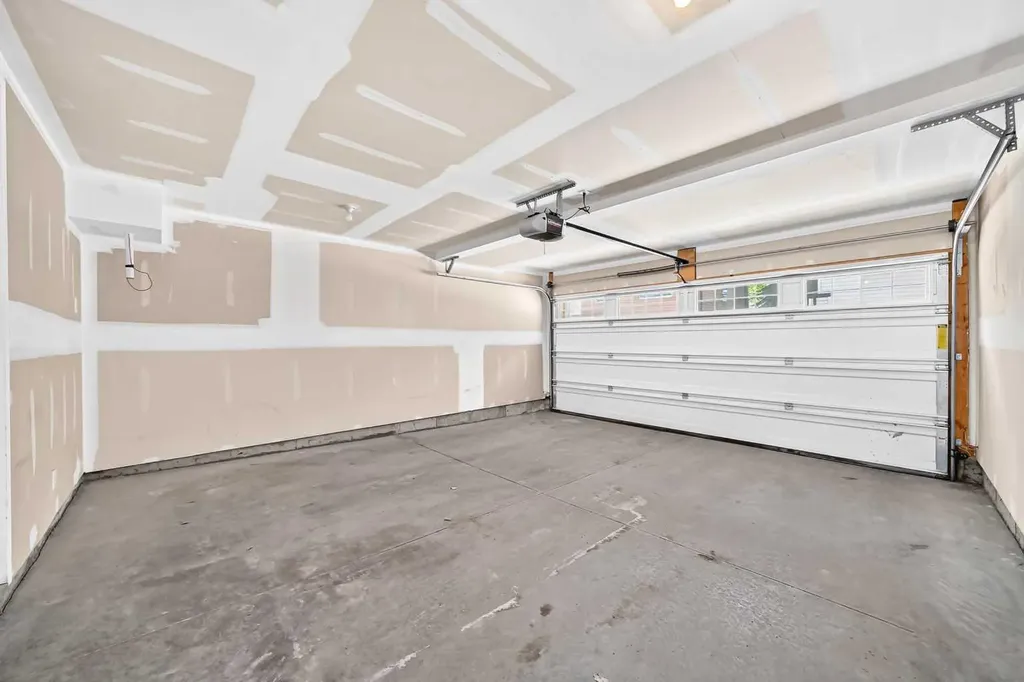 57 Aspen Hills Common SW Calgary AB T3H0R7