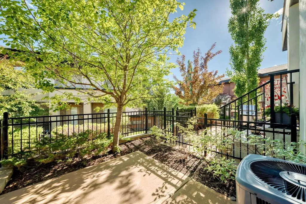 57 Aspen Hills Common SW Calgary AB T3H0R7