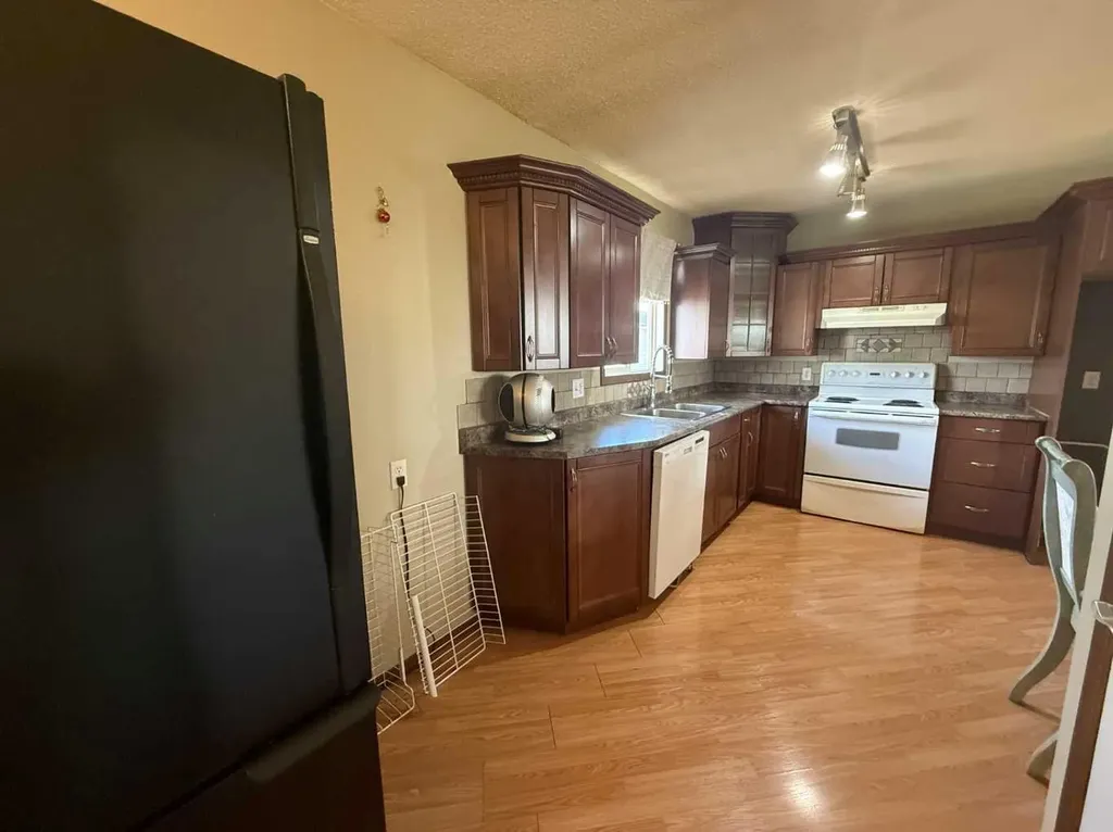 324 3 Avenue E Hanna AB T0J 1P0