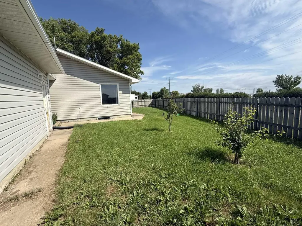 324 3 Avenue E Hanna AB T0J 1P0