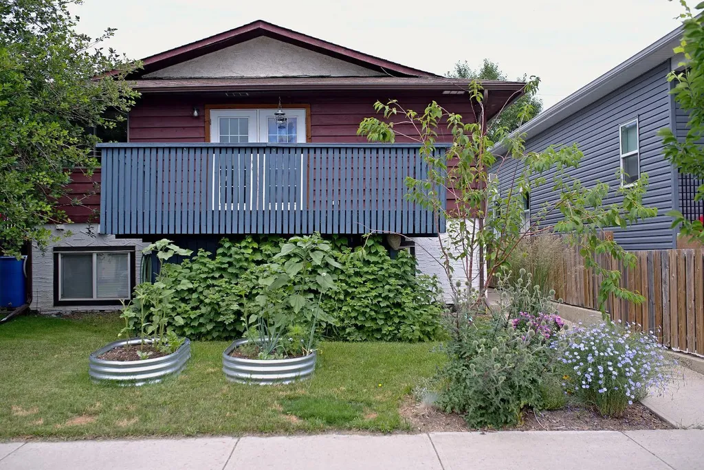 50 8 Avenue High River AB T1V 1E8
