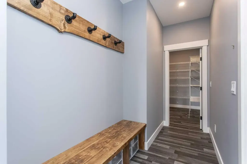 10 Tagish Avenue Red Deer AB T4P 0Y6
