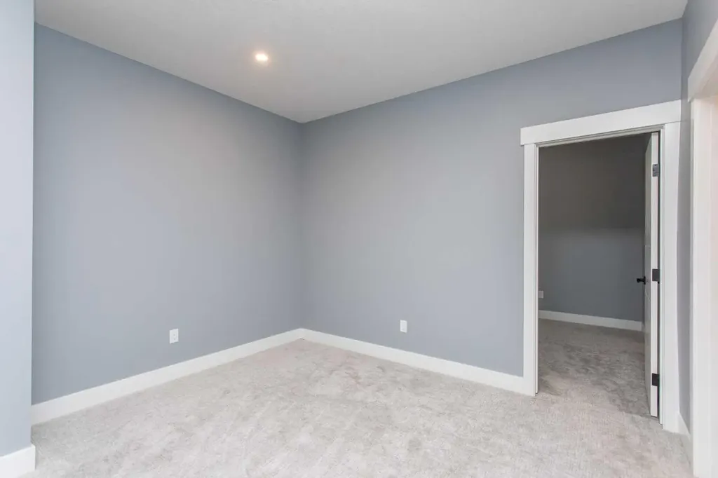 10 Tagish Avenue Red Deer AB T4P 0Y6