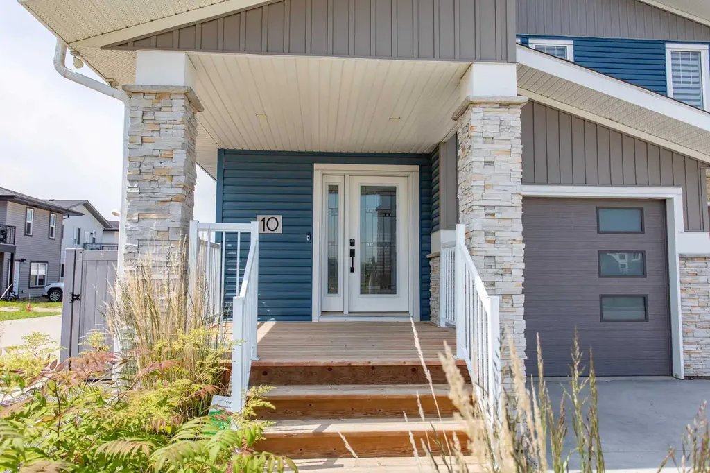 10 Tagish Avenue Red Deer AB T4P 0Y6