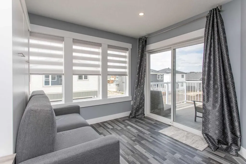 10 Tagish Avenue Red Deer AB T4P 0Y6