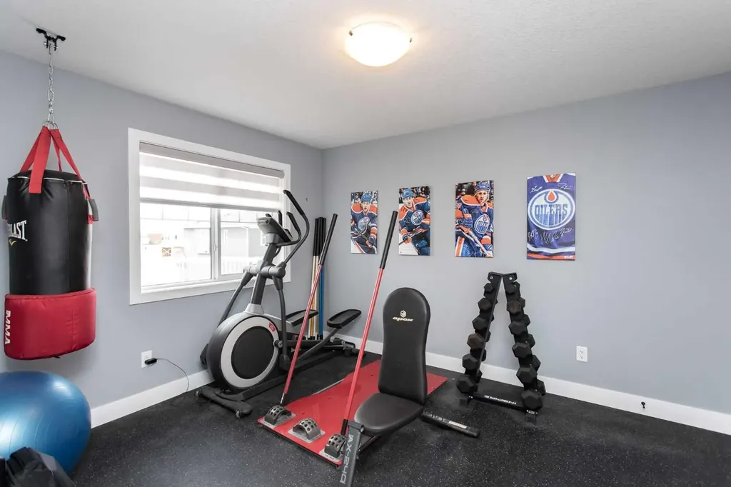 10 Tagish Avenue Red Deer AB T4P 0Y6