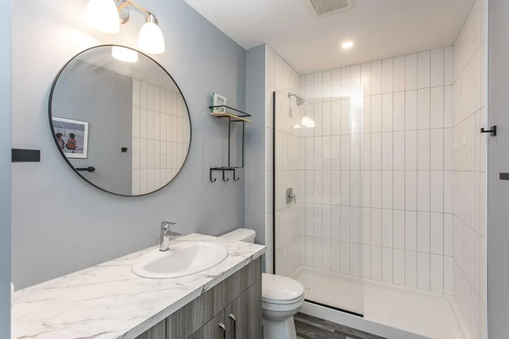 10 Tagish Avenue Red Deer AB T4P 0Y6