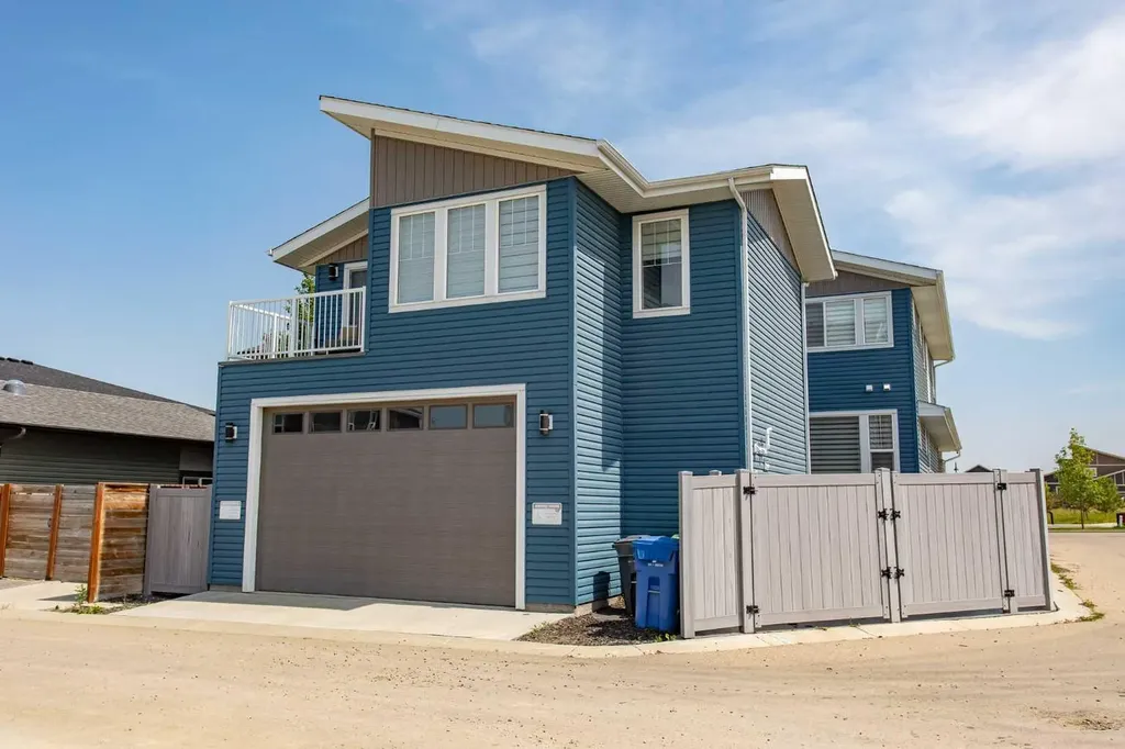 10 Tagish Avenue Red Deer AB T4P 0Y6