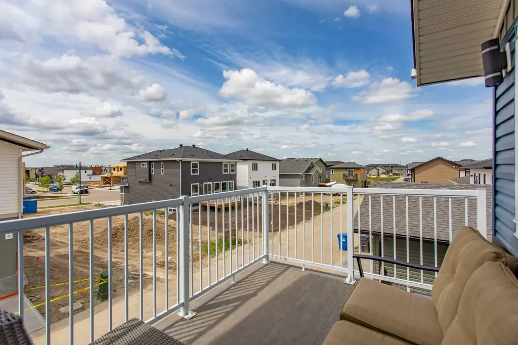 10 Tagish Avenue Red Deer AB T4P 0Y6