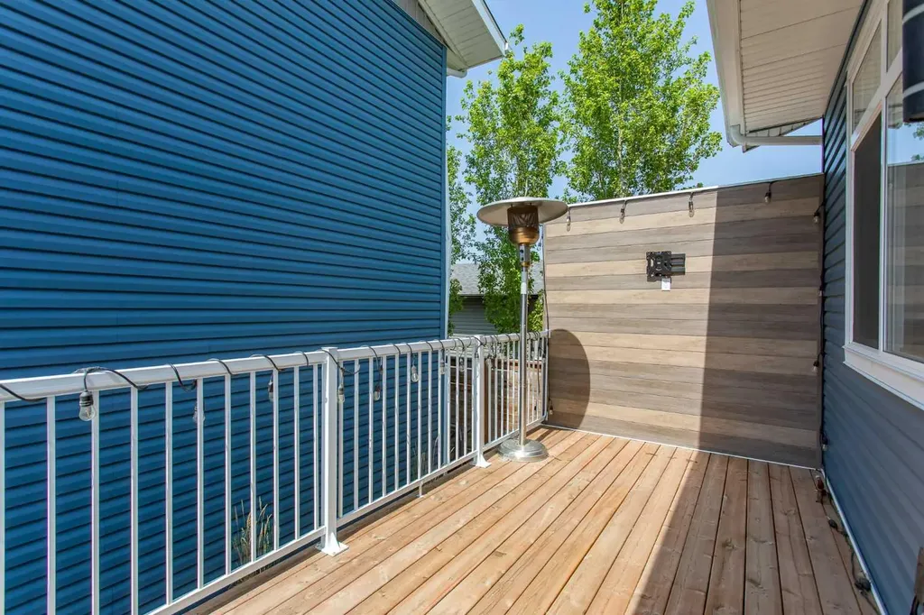 10 Tagish Avenue Red Deer AB T4P 0Y6