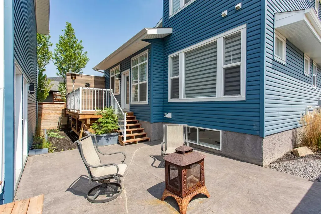 10 Tagish Avenue Red Deer AB T4P 0Y6