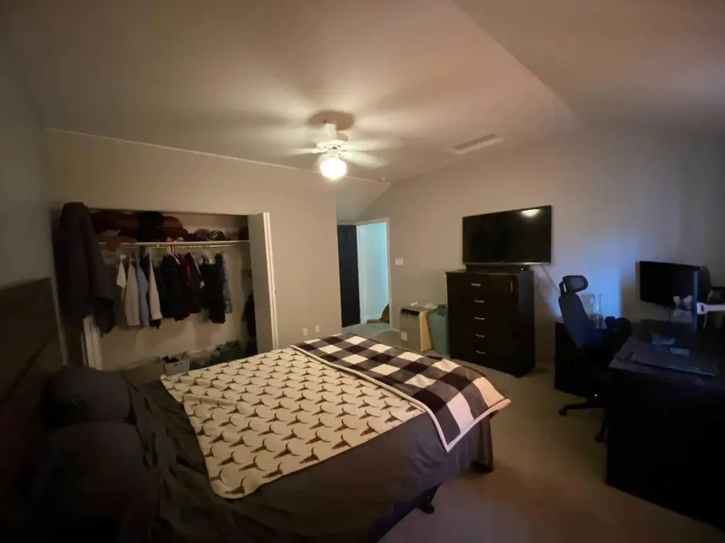 814 12 Street N Lethbridge AB T1H 2H6