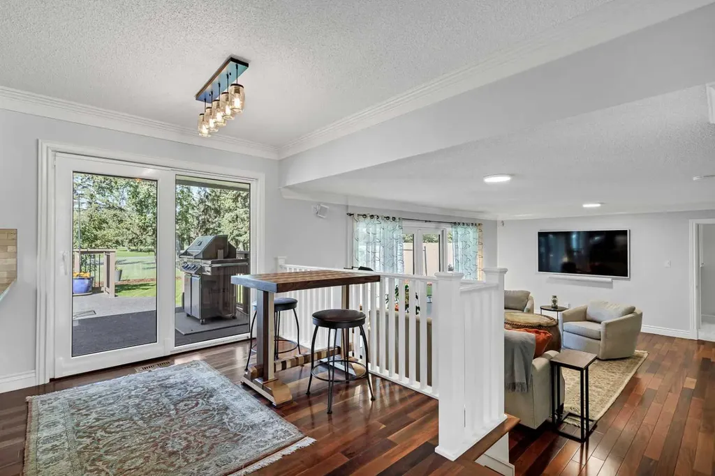 10907 Willowfern Drive SE Calgary AB T2J 1R6