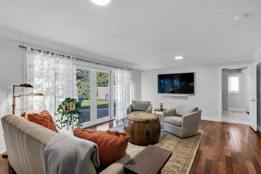 10907 Willowfern Drive SE Calgary AB T2J 1R6