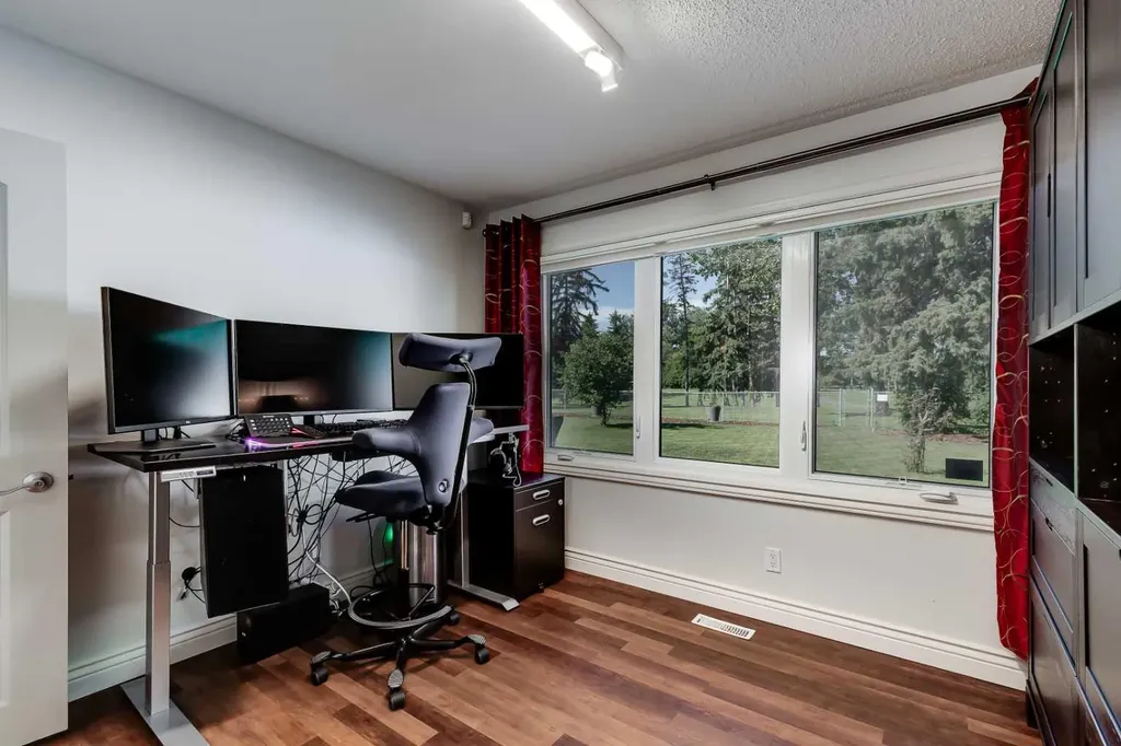 10907 Willowfern Drive SE Calgary AB T2J 1R6