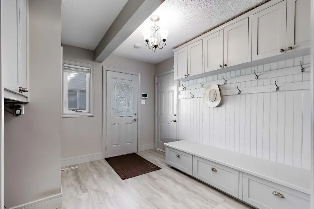 10907 Willowfern Drive SE Calgary AB T2J 1R6