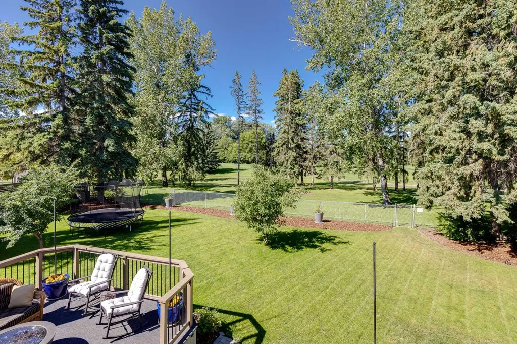 10907 Willowfern Drive SE Calgary AB T2J 1R6