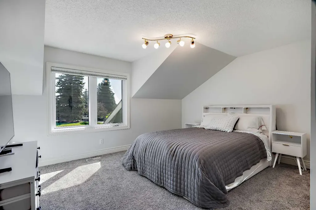 10907 Willowfern Drive SE Calgary AB T2J 1R6
