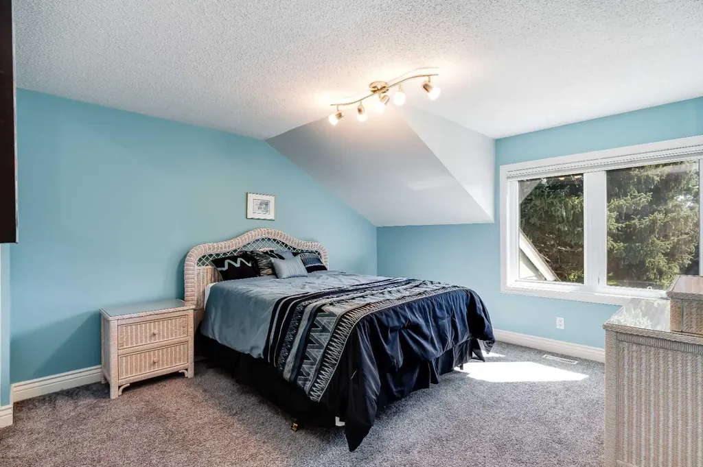 10907 Willowfern Drive SE Calgary AB T2J 1R6