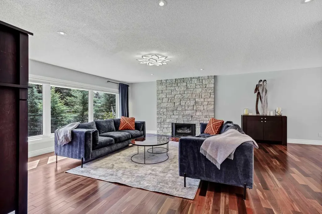 10907 Willowfern Drive SE Calgary AB T2J 1R6