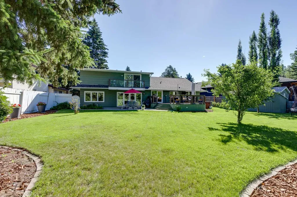 10907 Willowfern Drive SE Calgary AB T2J 1R6
