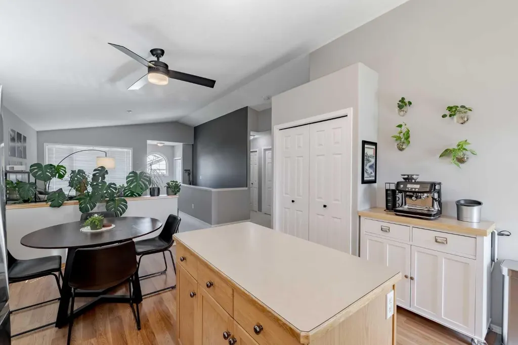 77 Blackfoot Crescent W Lethbridge AB T1K 7P7