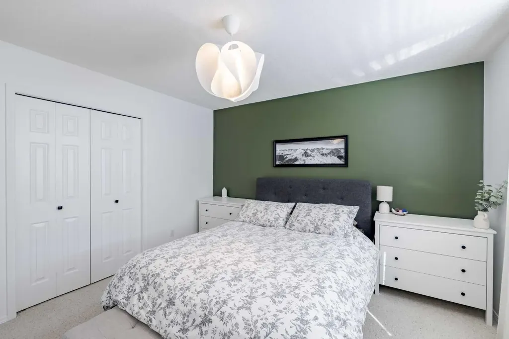 77 Blackfoot Crescent W Lethbridge AB T1K 7P7