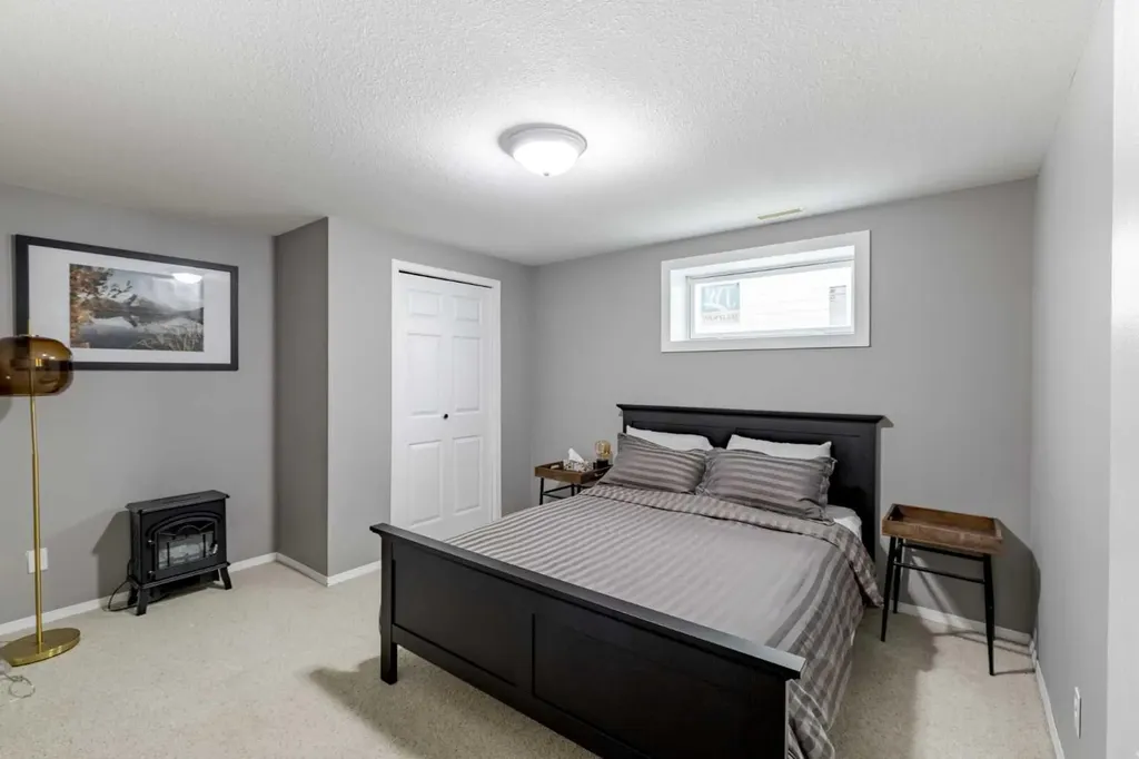 77 Blackfoot Crescent W Lethbridge AB T1K 7P7