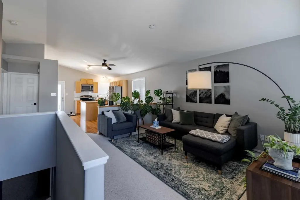 77 Blackfoot Crescent W Lethbridge AB T1K 7P7