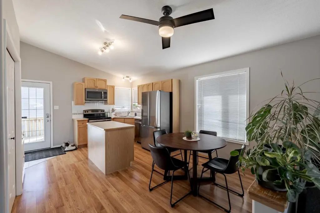 77 Blackfoot Crescent W Lethbridge AB T1K 7P7