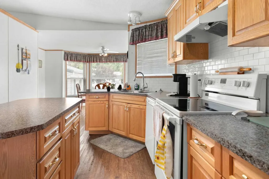 1600 Strachan Road SE Medicine Hat AB T1B4M3