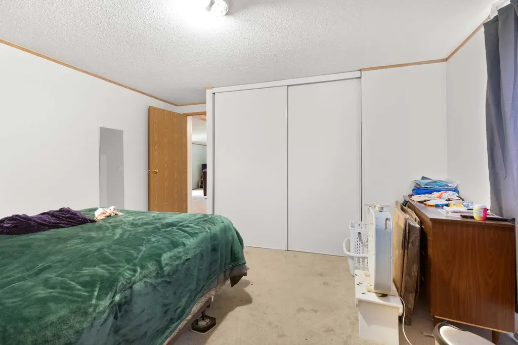 1600 Strachan Road SE Medicine Hat AB T1B4M3