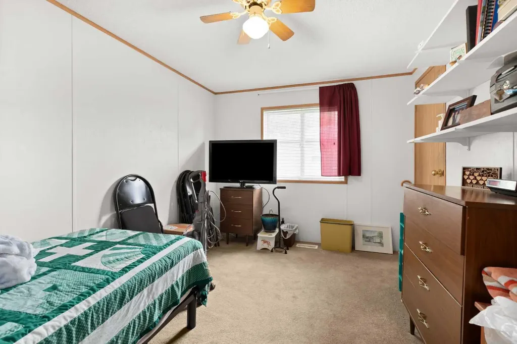1600 Strachan Road SE Medicine Hat AB T1B4M3