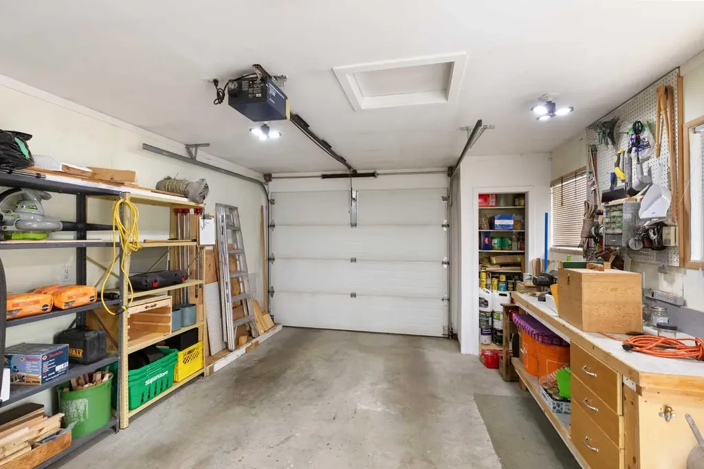 1600 Strachan Road SE Medicine Hat AB T1B4M3