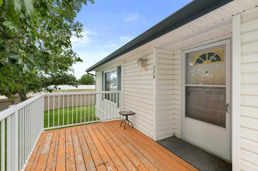 1600 Strachan Road SE Medicine Hat AB T1B4M3