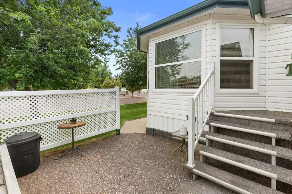 1600 Strachan Road SE Medicine Hat AB T1B4M3