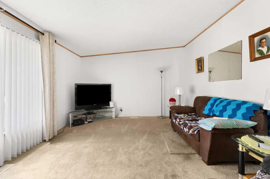 1600 Strachan Road SE Medicine Hat AB T1B4M3