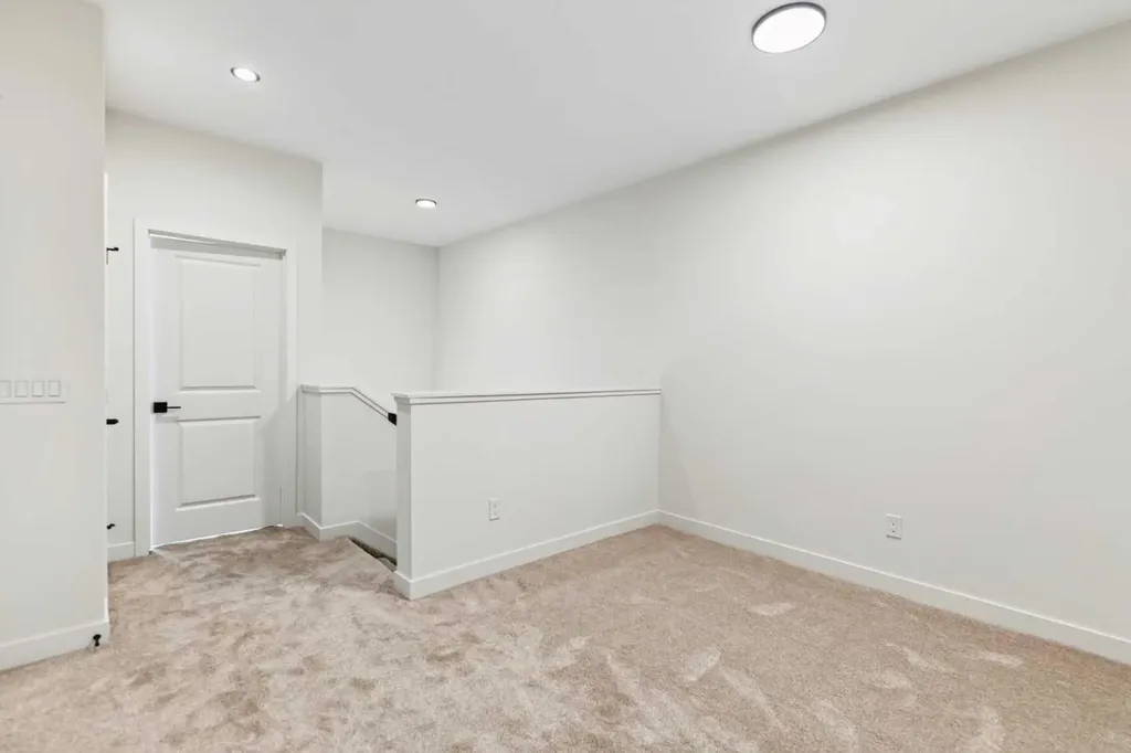 28 Memorial Parkway Rural Red Deer County AB T4E 3B7