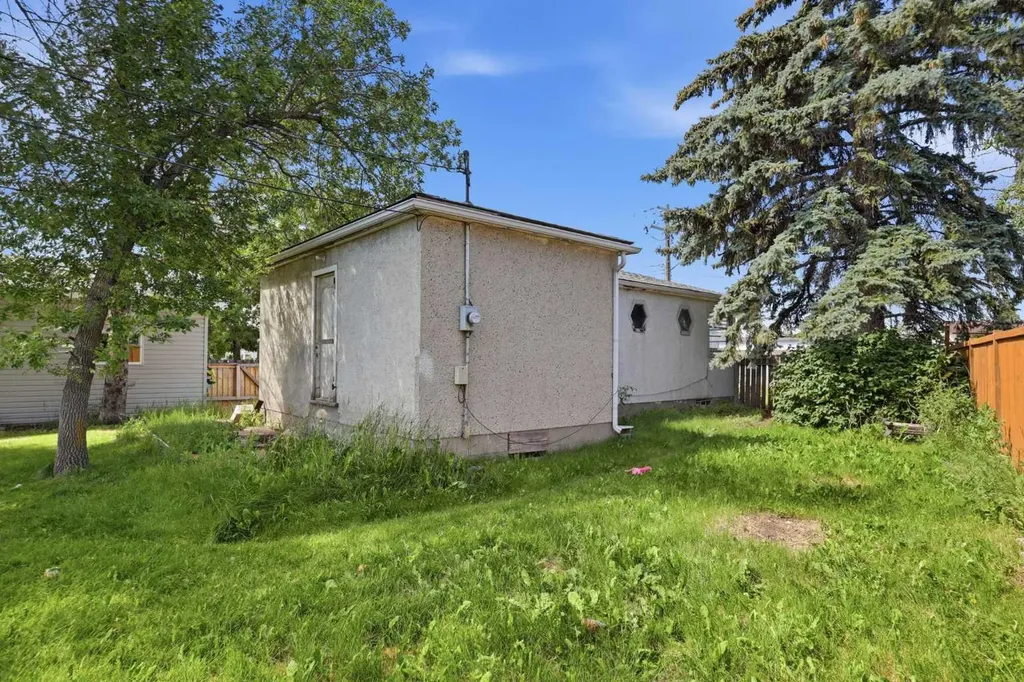 7244 Ogden Road SE Calgary AB T2V 1B6