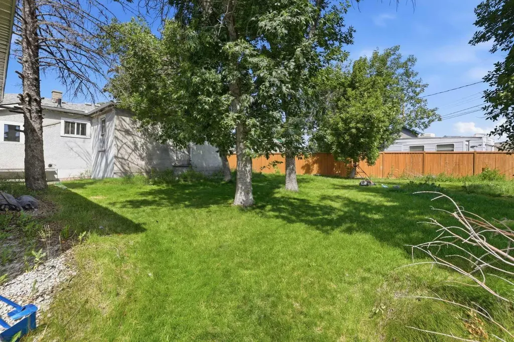 7244 Ogden Road SE Calgary AB T2V 1B6