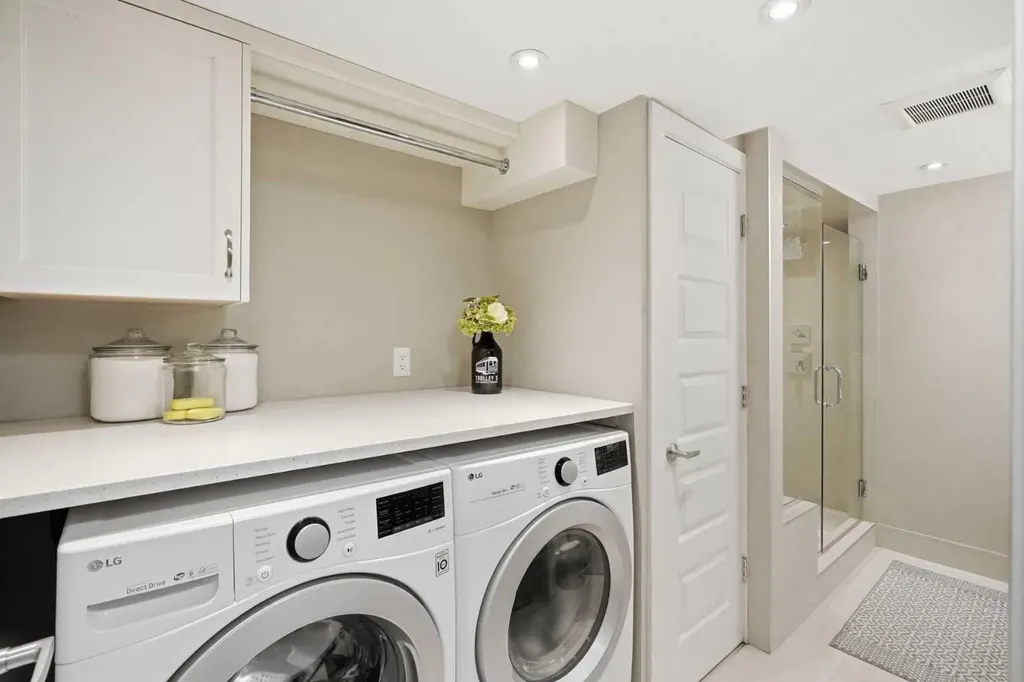 352 86 Avenue SE Calgary AB T2H 1N7