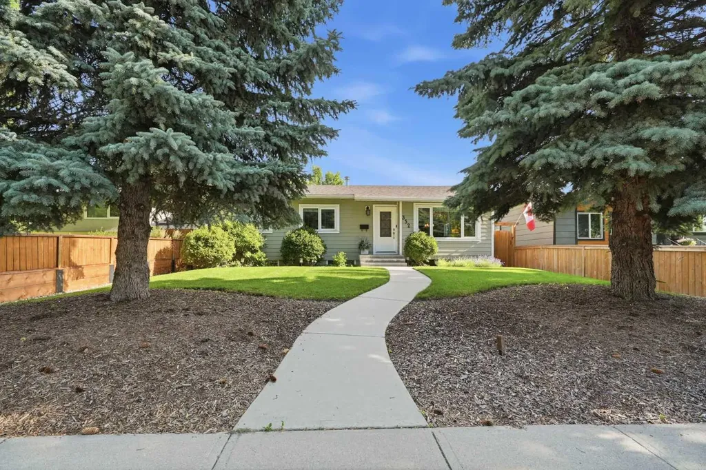 352 86 Avenue SE Calgary AB T2H 1N7