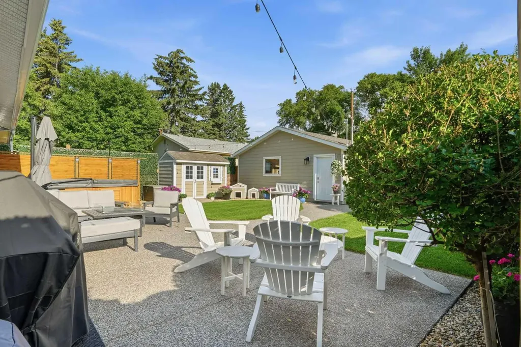 352 86 Avenue SE Calgary AB T2H 1N7